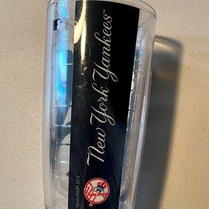 EUC NY Yankees Tervis tumbler - 16 oz